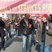 discussion dans le cortege